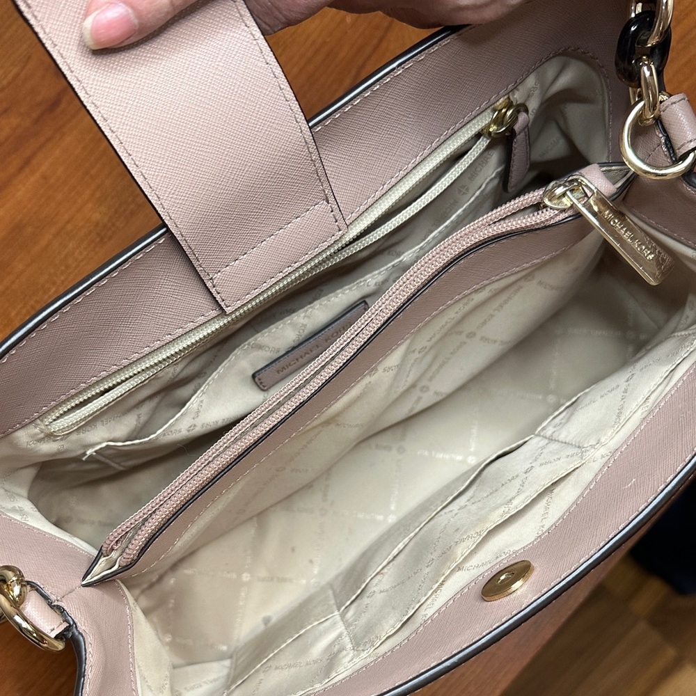 Michael Kors Beige Shoulder Bag - Picture 3 of 3